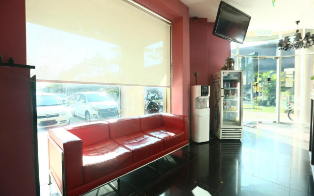 OYO Rooms Kota Damansara GIANT