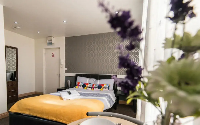 Snooze Apartments Flat 51