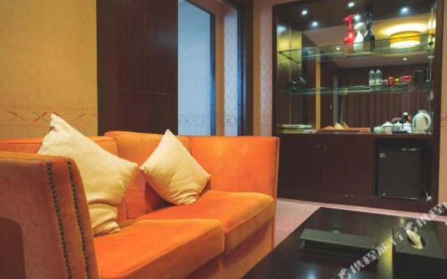 Mingzhao Hot Spring International Hotel