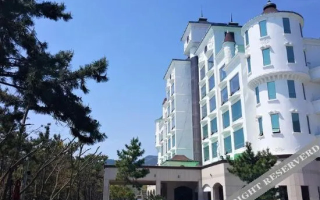 Southern Beach Hotel