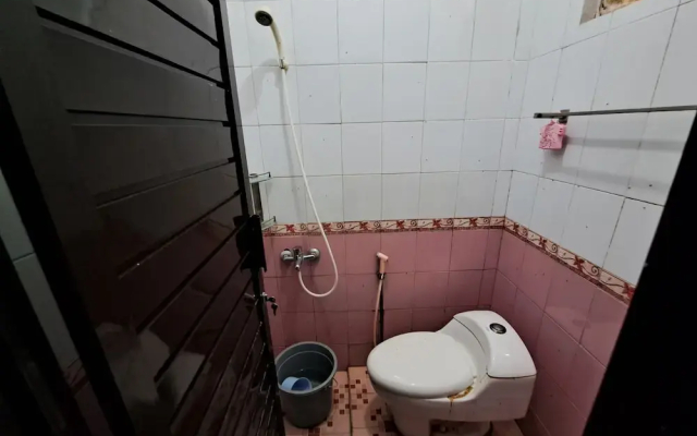 OYO 94417 Putridapisa Guest House