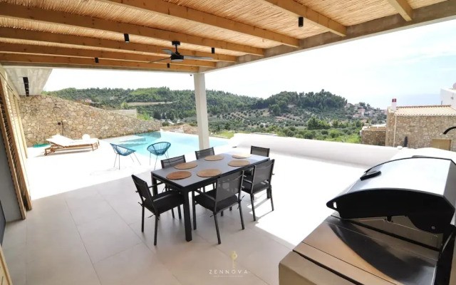 Zennova 52  Villa Cueva