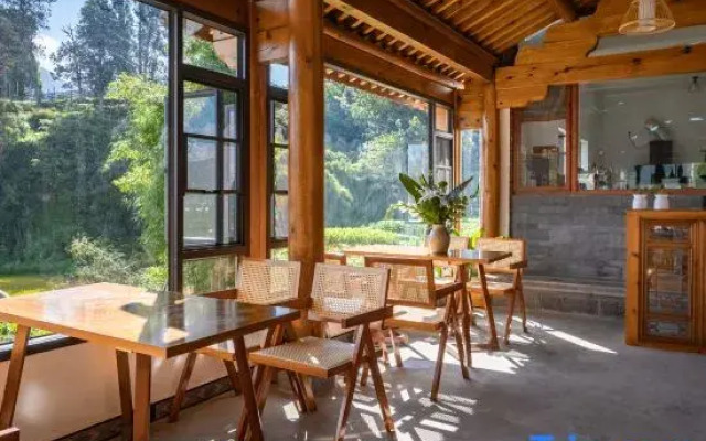 Shaxi Village Entrance Post Station