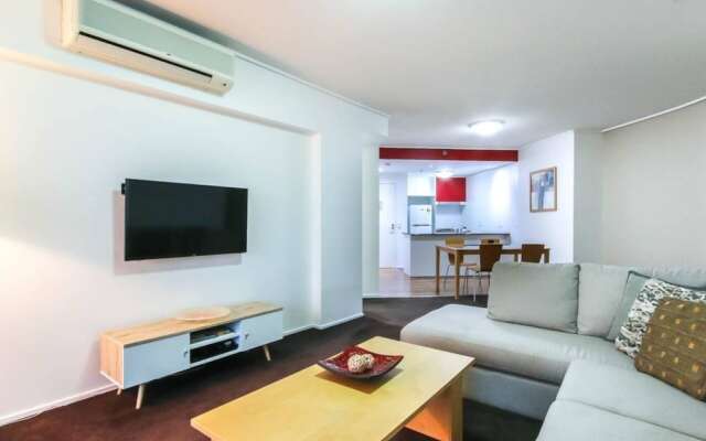 Amazing Brisbane CBD 2 Bedroom Apartment With River Views