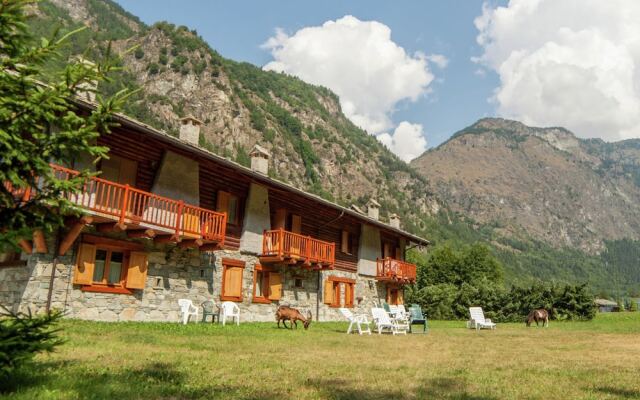 Chalet-village Situated in a Quiet Area