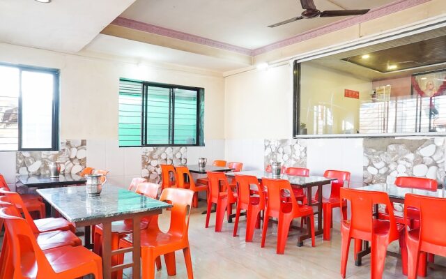 OYO 18653 Hotel Swami Samarth