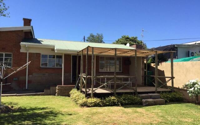 Cosy 2-bed House in Maseru for Perfect Calm and re