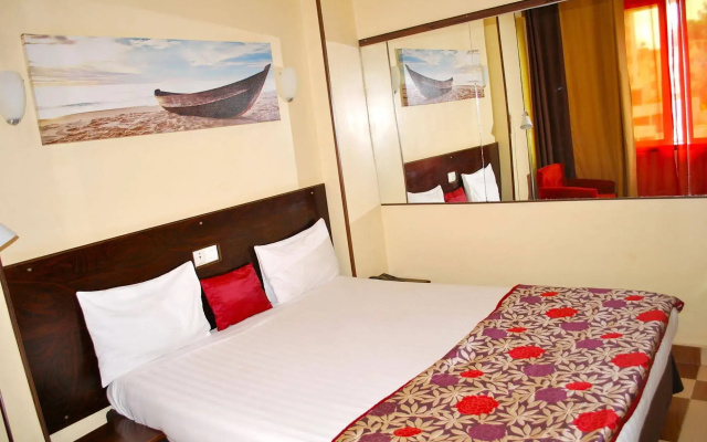 YaahoT Hotel
