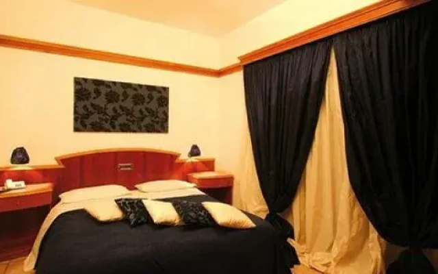 Sunshine Hotel & Spa