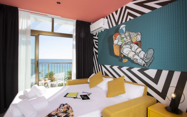 Casual Pop Art Benidorm