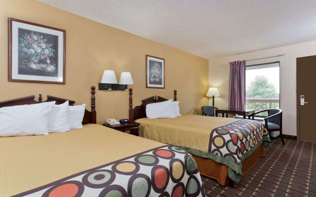 Super 8 by Wyndham Franklin Hwy 31