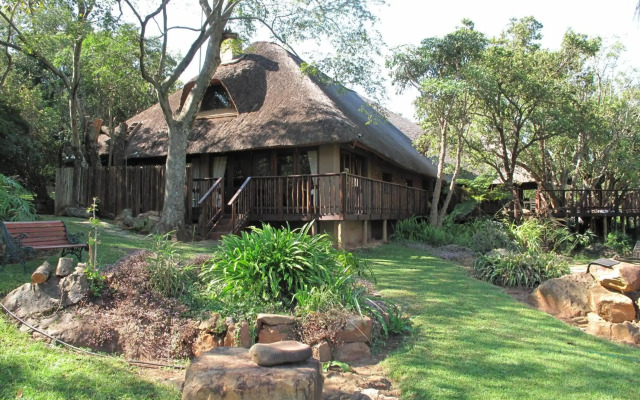 Caracal Lodge