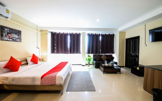 OYO 118 Beach Walk Stay