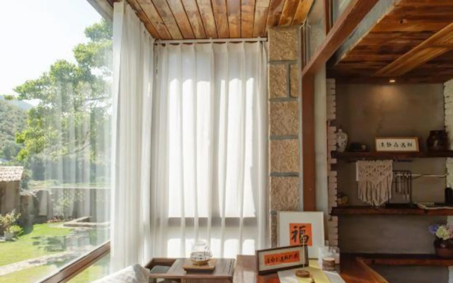 MoGan Mountainside Resort