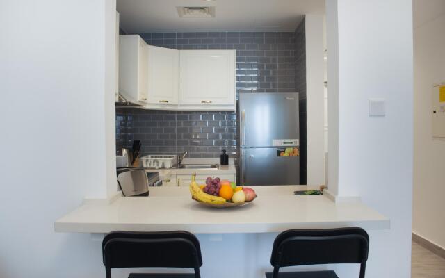 Luxe Studio Near Discovery Gardens Metro Station