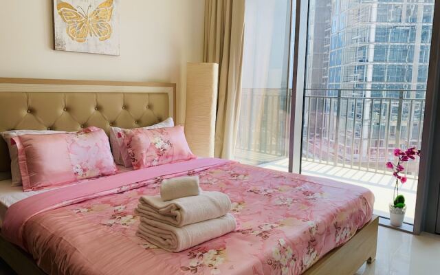 City Nights- 1B BLVD CRESCENT Tower 1