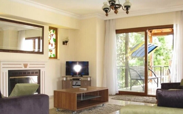 Villa AX20 by JoyLettings