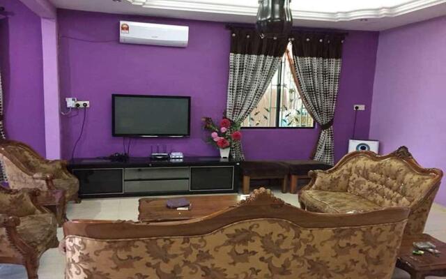 OYO 90214 Awani Homestay 1
