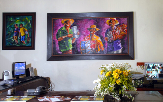 Suite Colonial by Cristi
