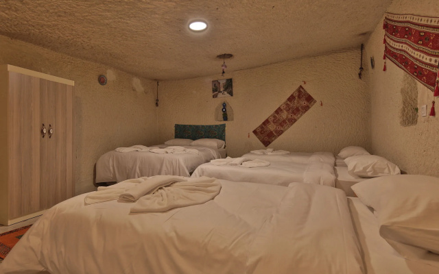 Cave Life Hotel