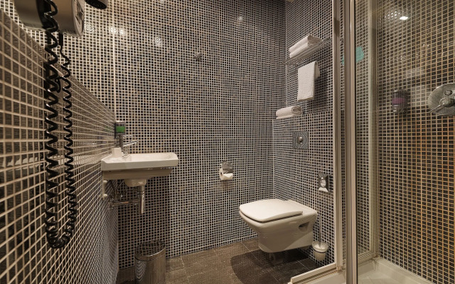 EA Hotel Crystal Palace
