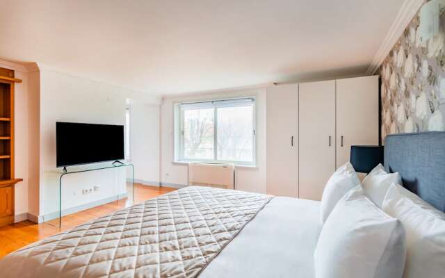 Estoril Riviera Apartments