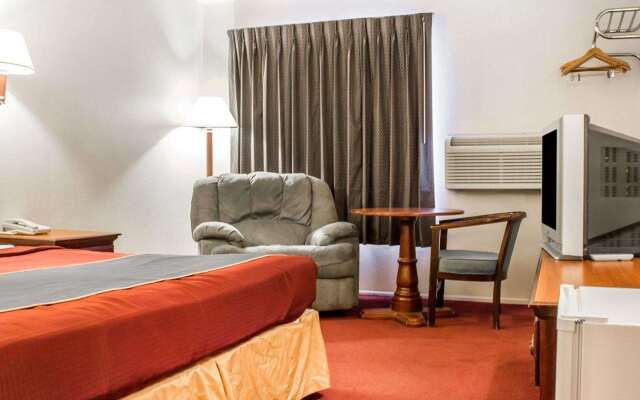 Rodeway Inn Winslow I-40