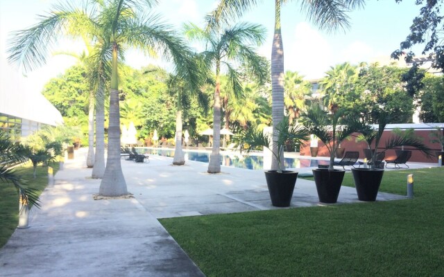 Lorena Ochoa E200 by iMexico