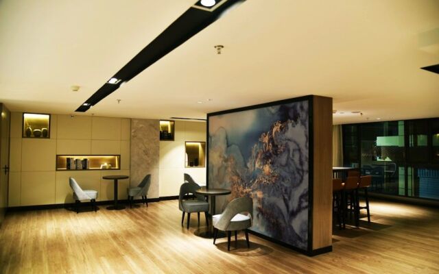 Echarm Hotel Qingyuan Stadium Branch