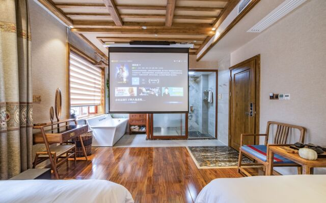 Riverside Boutique Inn