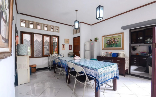 Airy Syariah Gayung Kebonsari Delapan 20 Surabaya