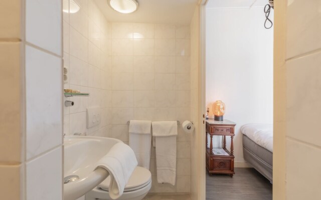 LOT Hotel