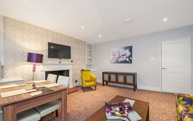 Colorful And Modern 2 Bedroom Near Oxford Street