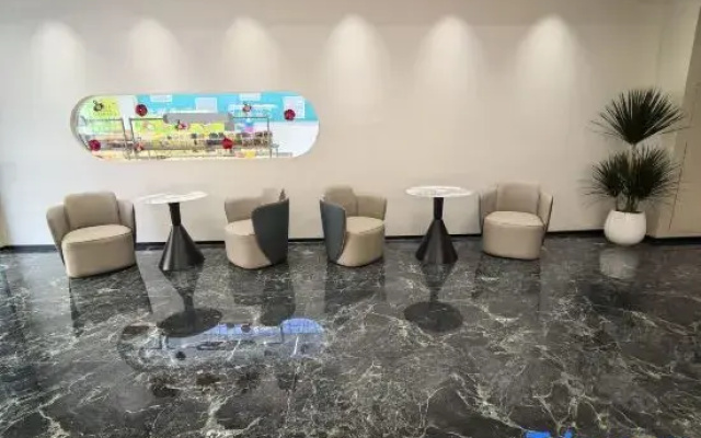 Home Inn Plus Pax Hotel (Xi'an Tianwang Metro Station)