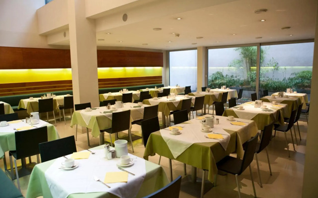 Hotel Caroline