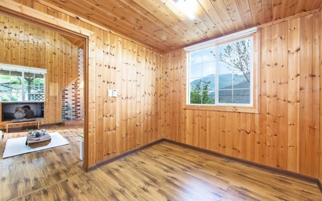 Stone Flower Pension