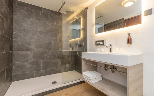 Fletcher Familiehotel De Hunzebergen