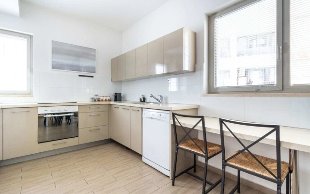 Jaffa- Beautiful 3 Bedroom Apartment Best Location