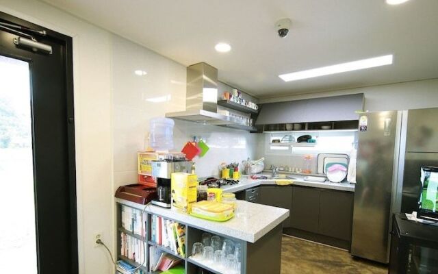 Jjuk Guesthouse Hostel