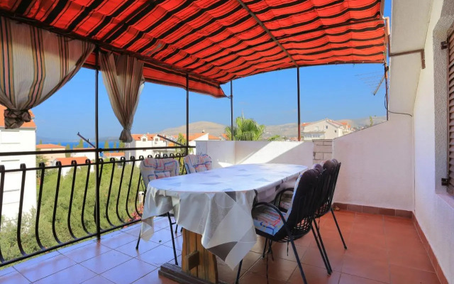 Apartments by the sea Okrug Gornji, Ciovo - 1069