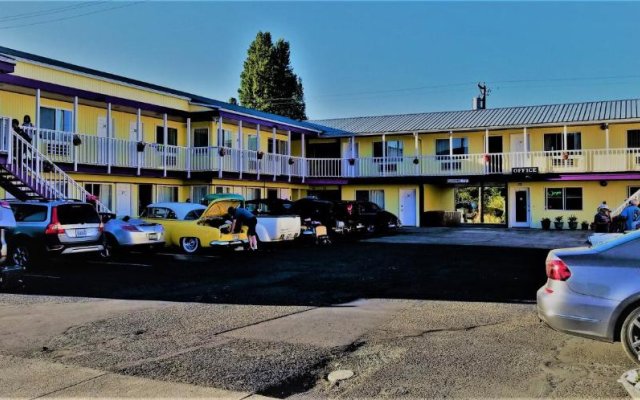 The Royal Victorian Motel