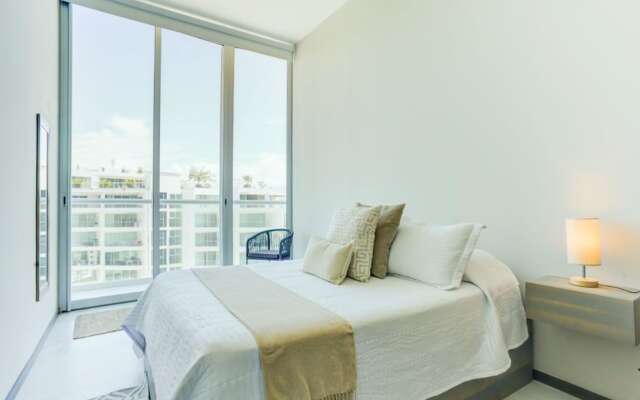 NEW Beachfront Marítima Condos 2 Pools