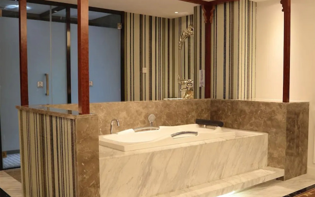 Wuhan Wanchen Theme Hotel