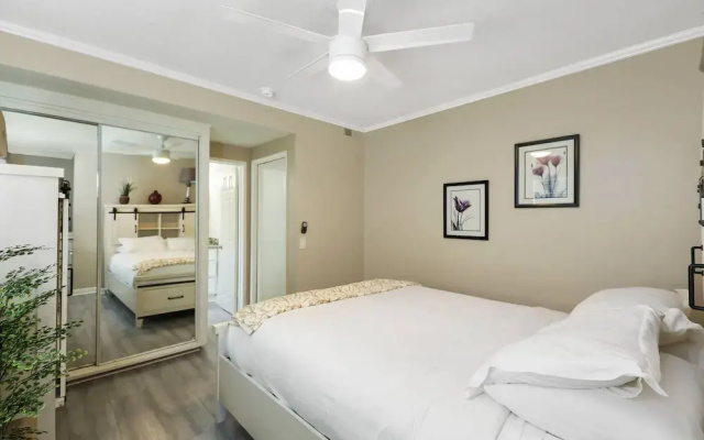 Upper Beach Front Escape Unit B