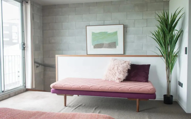 Sunny 3 Bedroom Townhouse Central With Park Views