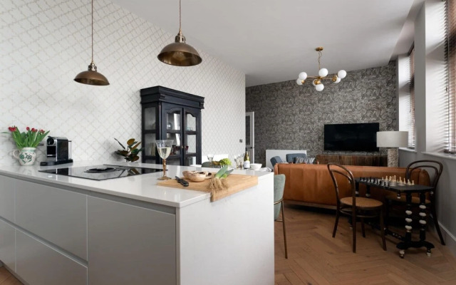 Cathedral Yard - Art Deco Luxury (Exeter)