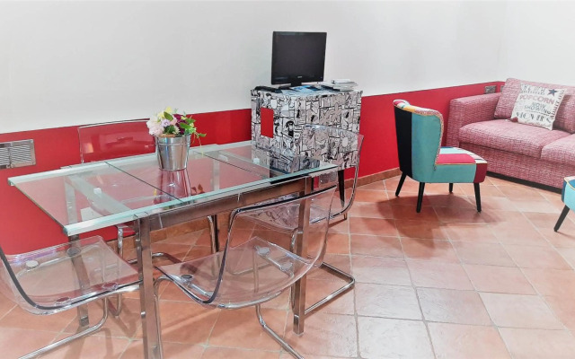 Movie Star Apartment with garden