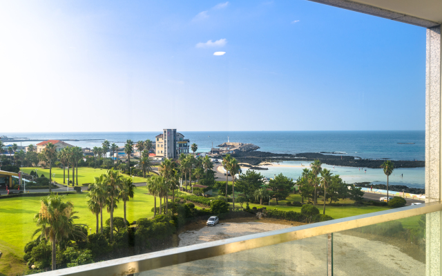 Aimi Jeju Beach Hotel