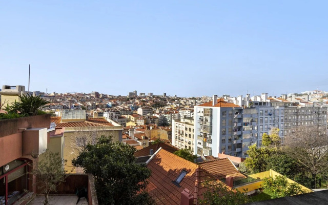 Damasceno Large Apartment