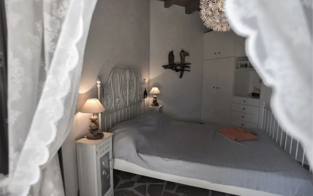 Villa House in Andros